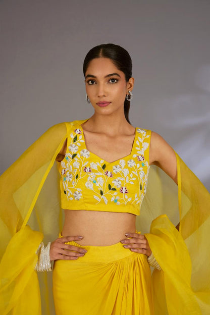 Yellow Cape Set